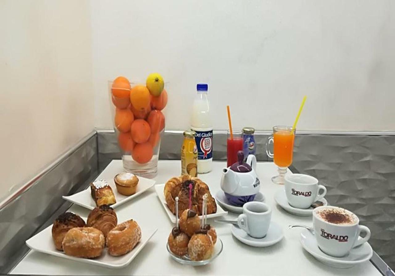 Hotel Addu' Ninucc' à Naples Extérieur photo